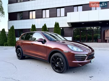 Авто Porsche Cayenne 2011 № 7690312