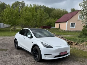 Авто Tesla Model Y 2021 № 7690345