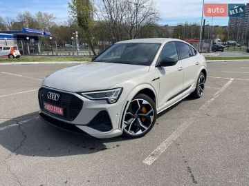 Авто Audi E-Tron 2021 № 7690366