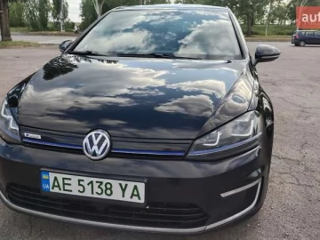 Авто Volkswagen E-Golf 2014 № 7690464