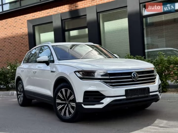 Авто Volkswagen Touareg 2020 № 7690626