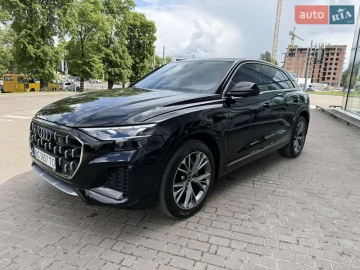 Авто Audi Q8 2023 № 7690633