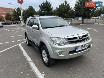 Авто Toyota Fortuner 2007 № 7690776