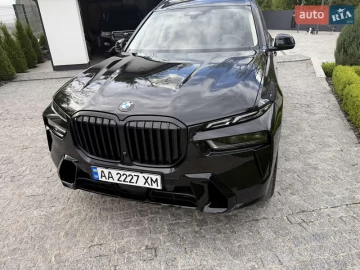 Авто BMW X7 2023 № 7691336