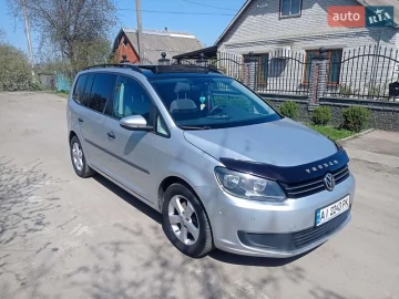 Авто Volkswagen Touran 2013 № 7691729