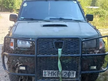 Авто Nissan Navara 2000 № 7691869