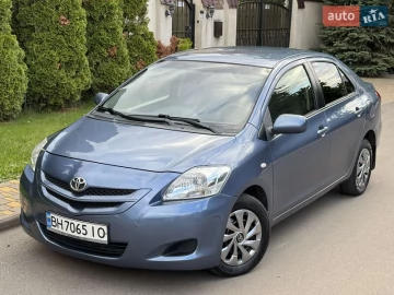 Авто Toyota Yaris 2007 № 7691974