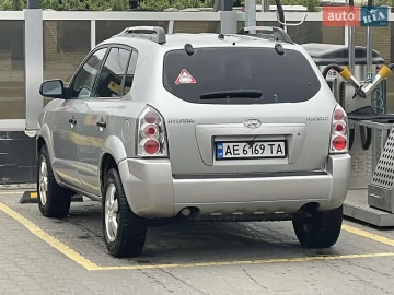 Авто Hyundai Tucson 2004 № 7692385