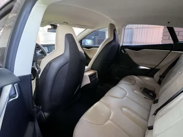 Авто Tesla Model S 2013 № 7692442