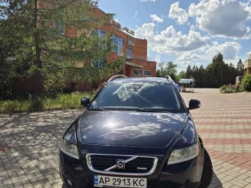 Авто Volvo V50 2010 № 7692687
