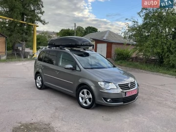 Авто Volkswagen Touran 2010 № 7692692