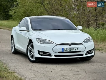 Авто Tesla Model S 2013 № 7692702