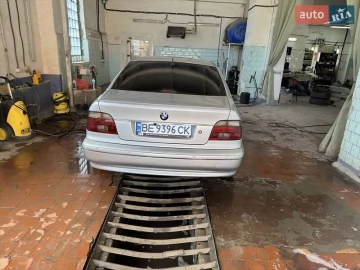 Авто BMW 5 Series 2002 № 7692881