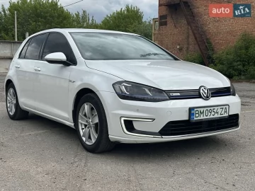 Авто Volkswagen E-Golf 2015 № 7693006