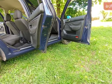Авто Volkswagen Golf 2001 № 7693468