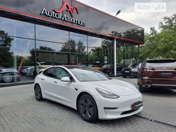 Авто Tesla Model 3 2018 № 7693992