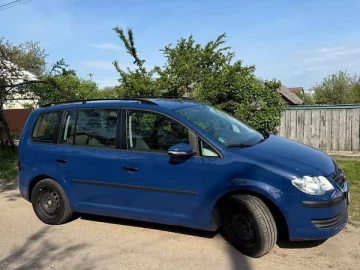 Авто Volkswagen Touran 2009 № 7694131