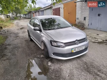 Авто Volkswagen Polo 2011 № 7694529