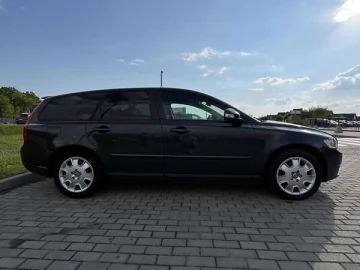 Авто Volvo V50 2009 № 7695233