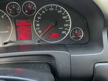 Авто Audi A6 Allroad 2002 № 7695424