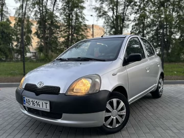 Авто Toyota Yaris 2003 № 7695706