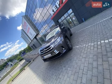 Авто Toyota Highlander 2018 № 7695928