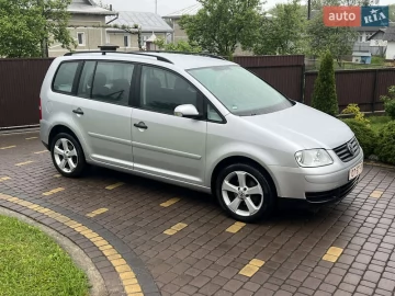 Авто Volkswagen Touran 2006 № 7696005