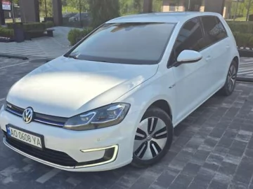Авто Volkswagen E-Golf 2018 № 7696674