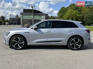 Авто Audi E-Tron 2022 № 7697098