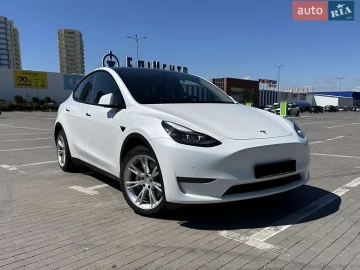 Авто Tesla Model Y 2022 № 7697105