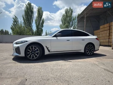 Авто BMW I4 2022 № 7697106