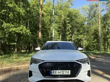 Авто Audi E-Tron 2022 № 7697111