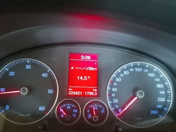 Авто Volkswagen Touran 2006 № 7697209