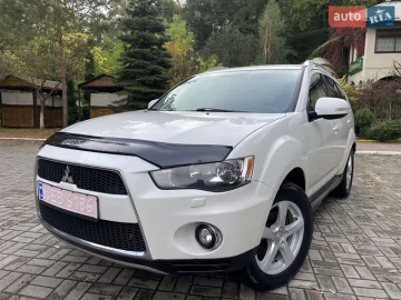 Авто Mitsubishi Outlander Xl 2010 № 7697317