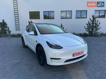 Авто Tesla Model Y 2022 № 7697424