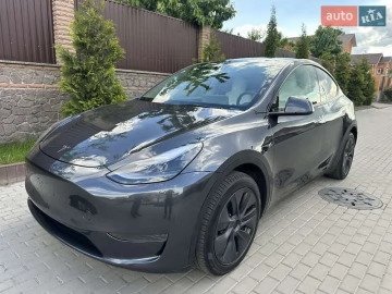 Авто Tesla Model Y 2024 № 7697426