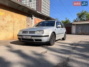 Авто Volkswagen Golf 2000 № 7697526
