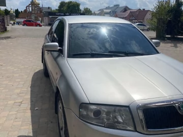 Авто Skoda Superb 2002 № 7697899