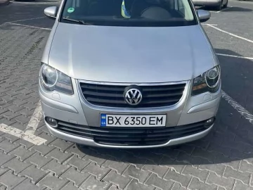 Авто Volkswagen Touran 2009 № 7698012