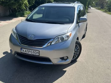 Авто Toyota Sienna 2012 № 7698293