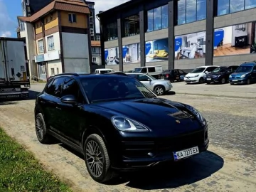 Авто Porsche Cayenne 2020 № 7698320