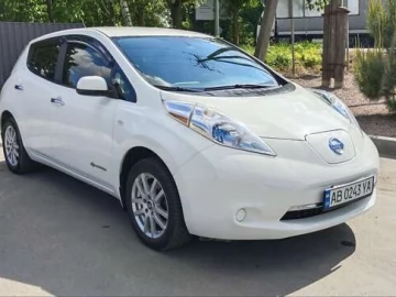Авто Nissan Leaf 2015 № 7698362