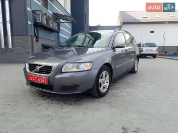 Авто Volvo V50 2009 № 7698927