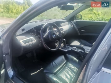 Авто BMW 5 Series 2004 № 7698970