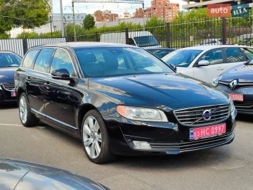 Авто Volvo V70 2014 № 7699008