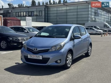 Авто Toyota Yaris 2012 № 7699196