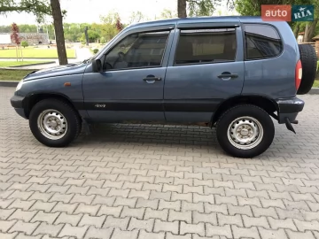 Авто Chevrolet Niva 2008 № 7699387