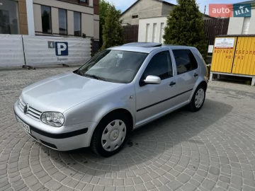 Авто Volkswagen Golf 2000 № 7699394