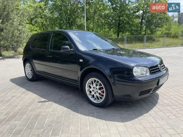 Авто Volkswagen Golf 2001 № 7699408