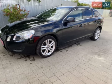 Авто Volvo V60 2012 № 7699501